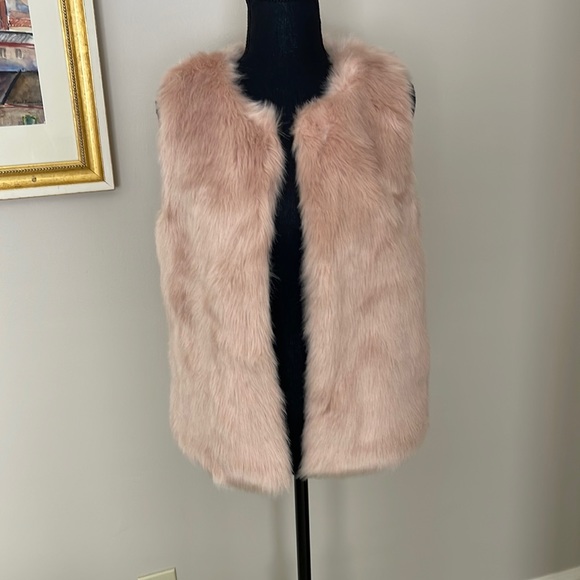Forever 21 Other - Pink Faux Fur vest by Forever 22